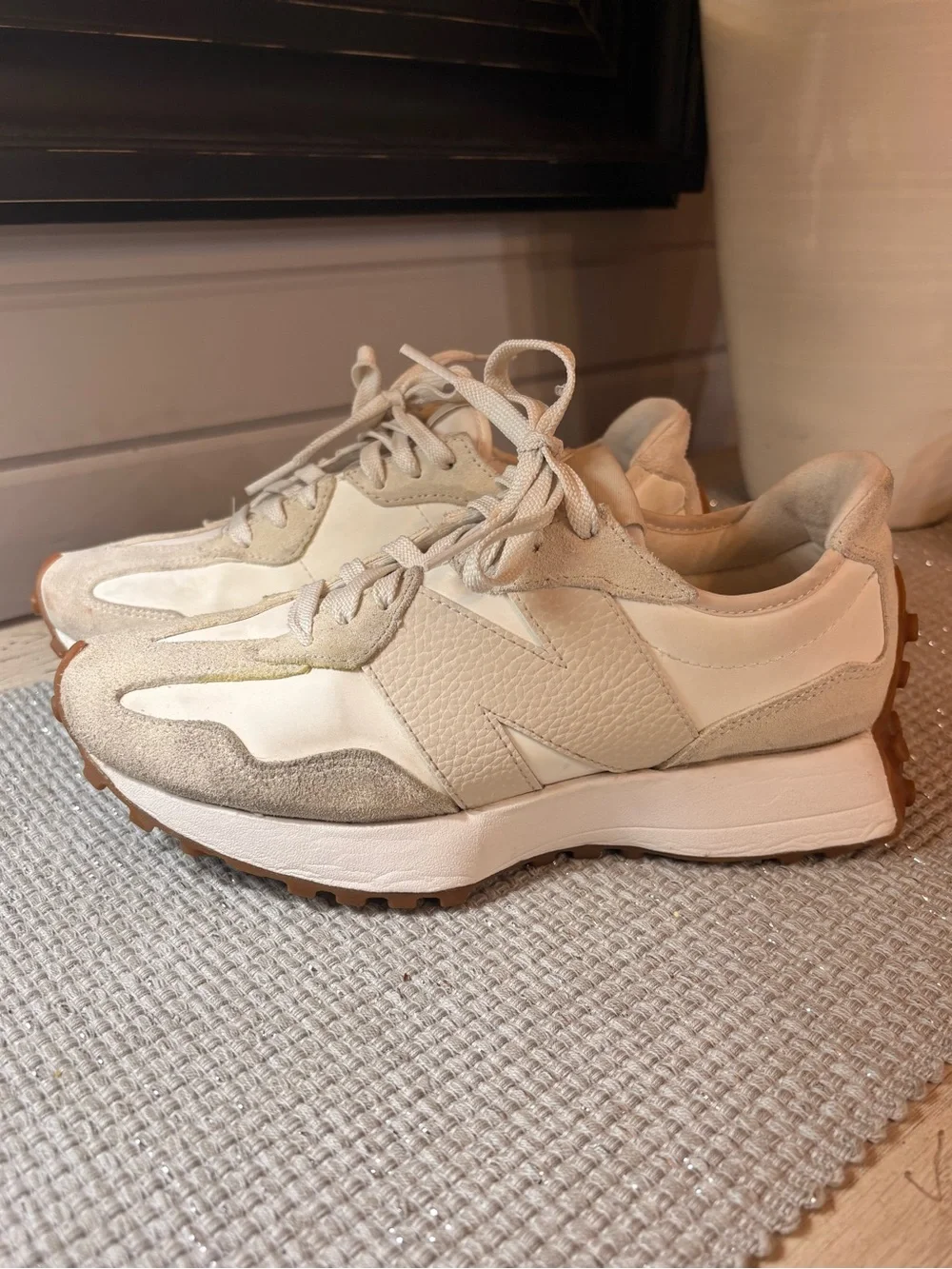 Women's New Balance 327 Sneakers - Picture 4 of 8